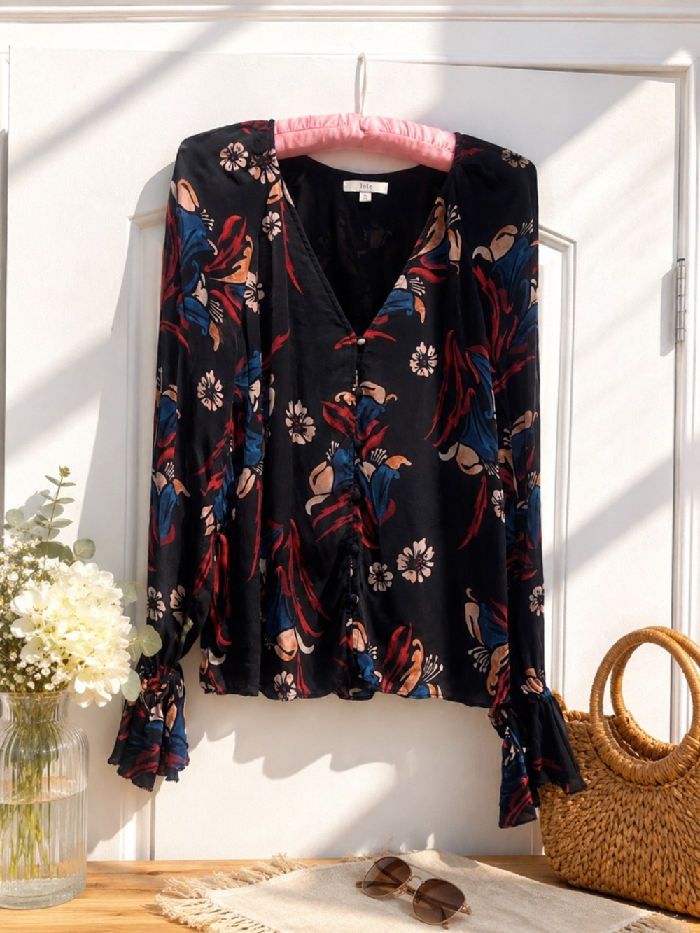 Joie 100% Silk Floral Ruffle Cuff Blouse Size Medium